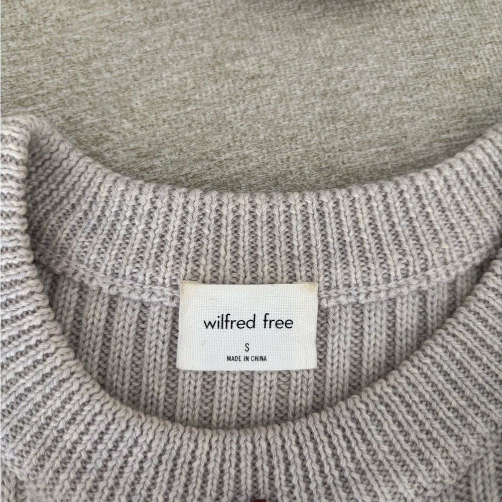 Aritzia Wilfred Free Boland sweater